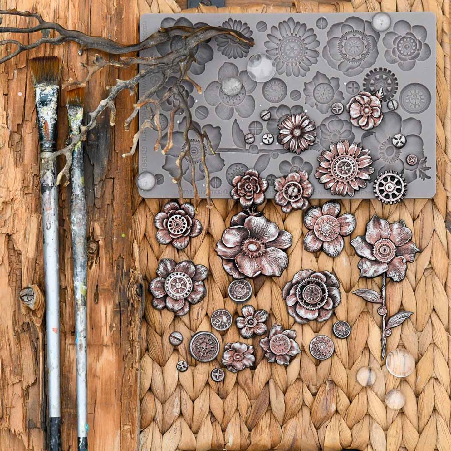 Finnabair Décor Moulds® – Rusty Flowers 5x8
