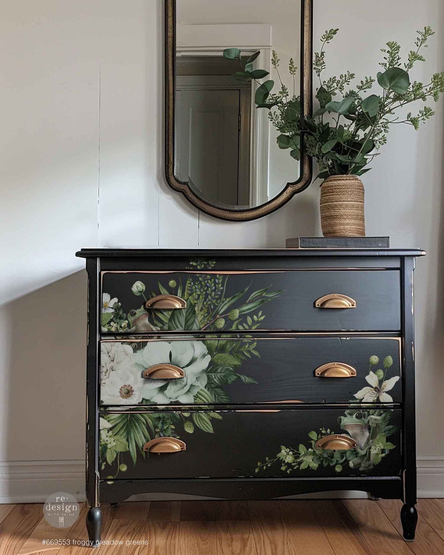 Froggy Meadow Greens - Large Redesign with Prima Decor Transfers®