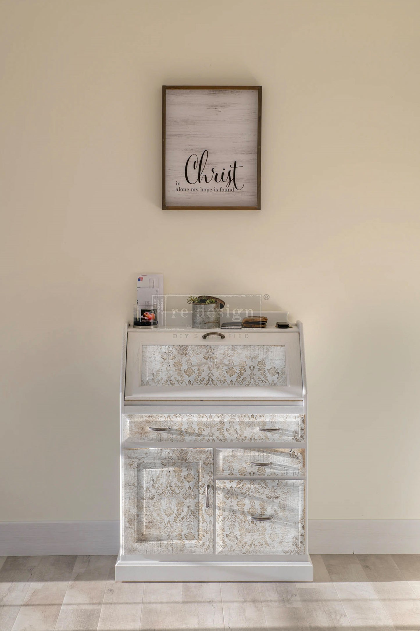 Redesign Décor Fiber Paper – Washed Damask – 1 Sheet, 19″ x 30″