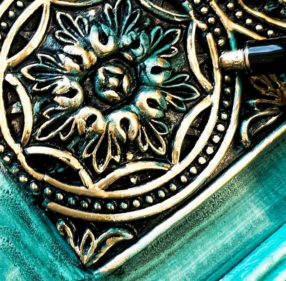 CeCe Gilding Marker – Metallic Gold Chisel Tip Pen | Re·Design with Prima